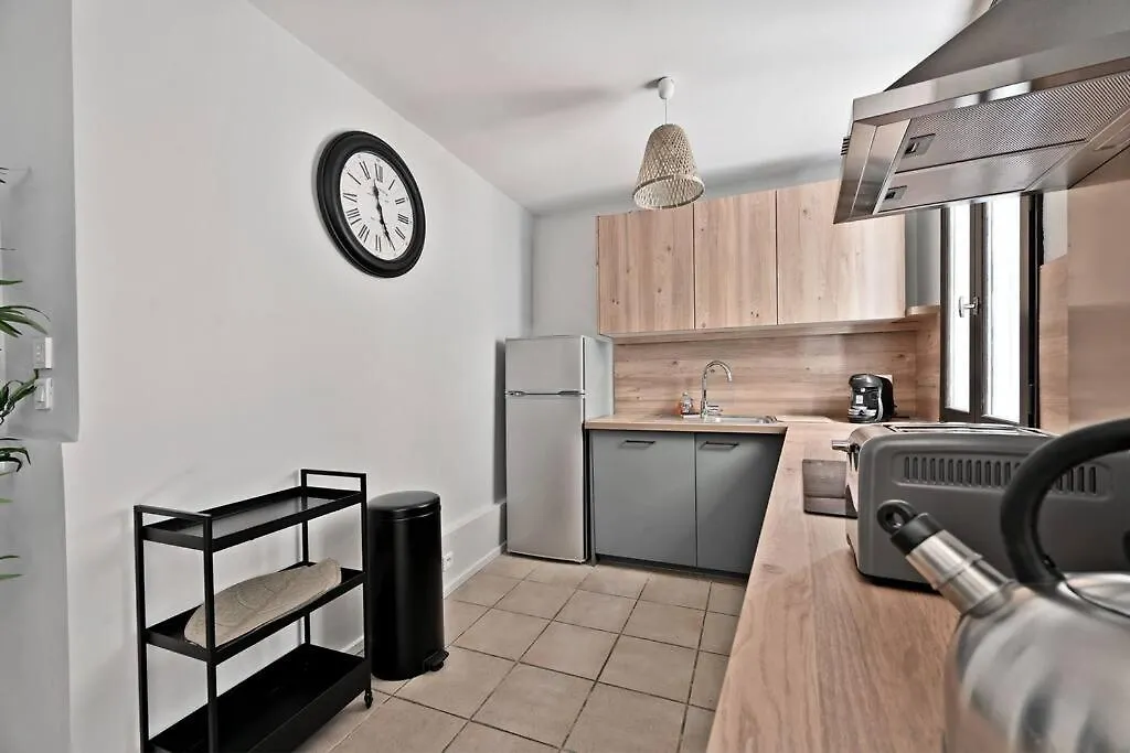 Apartment Ferienwohnung L'Olivier - 2 Terrasses - Clim Ac - Wifi - Proche Theatres Avignon